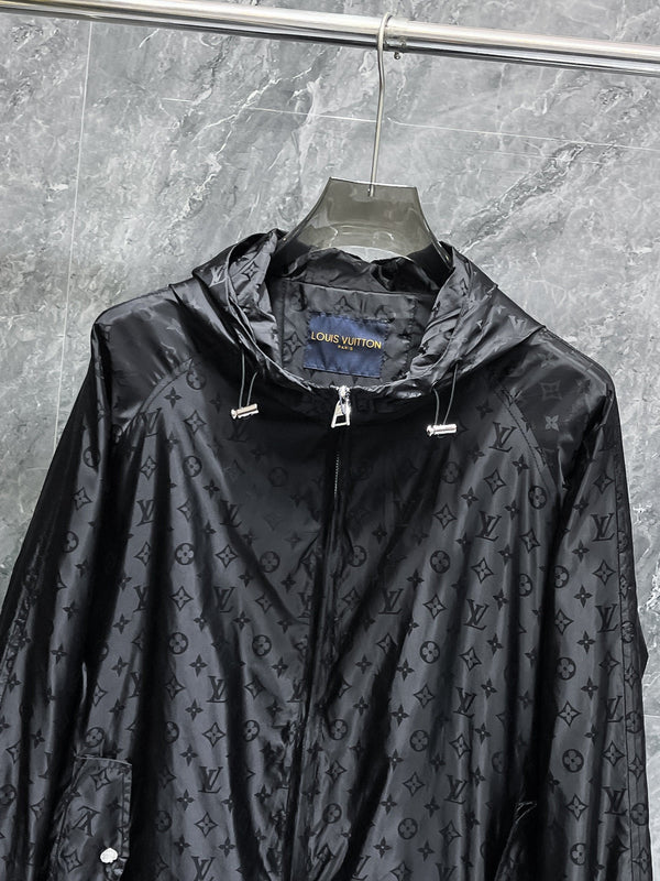 LV BLACK JACKET 239568