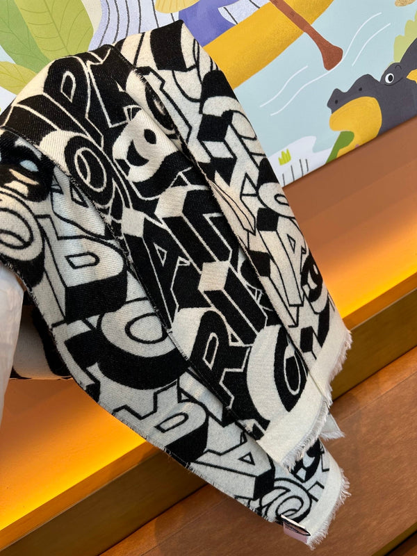 LETTER LOGO 178 CM SCARF IN BLACK MIX WHITE SHEEP WOOL AND SILK 393103