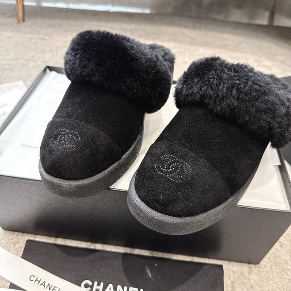 CC 25K Snow Mule 30mm Black Wool Suede 527622