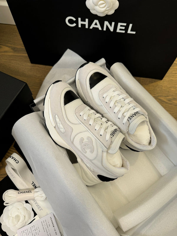 CC FW 25/26 Sneakers 40mm White Fabric Calfskin 500182