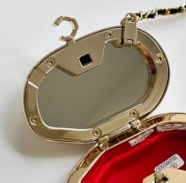 CC 2026 Pouch With Chain Strap 8cm Gold Hammered Metal