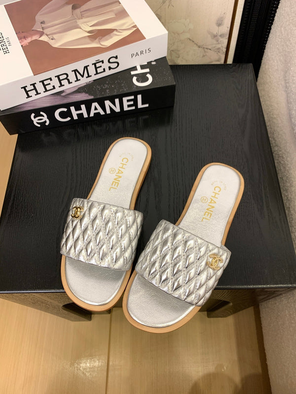 CC 25 Mule Silver Metallic Sheepskin 277678
