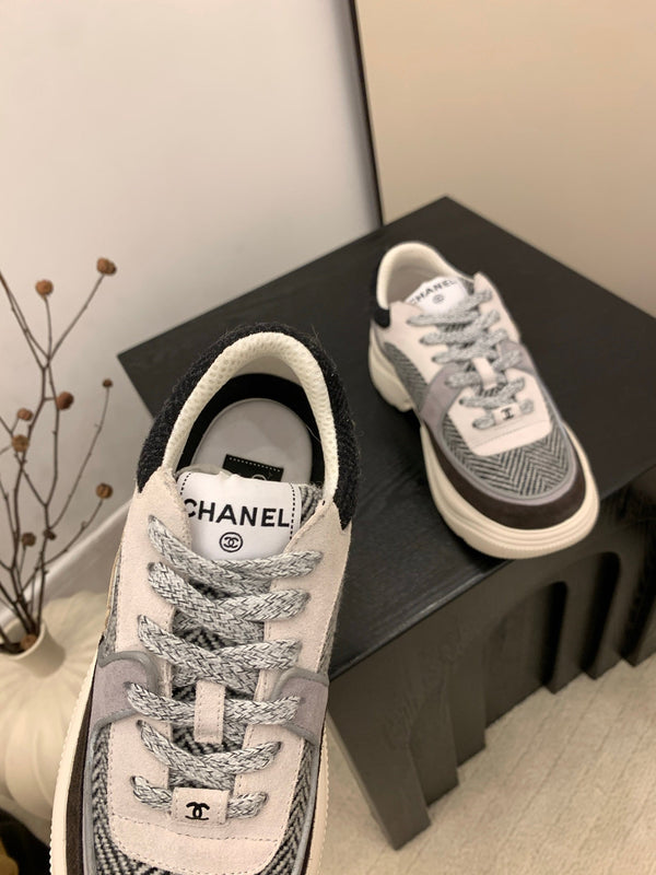CC Alexander McQueen Sneakers Multicolor Suede and Tweed Fabric 537194