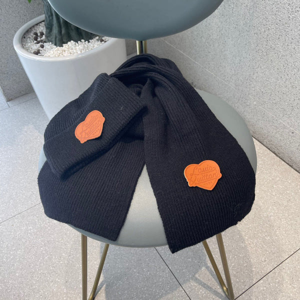 SET SCARF AND HAT IN BLACK WOOL 414794