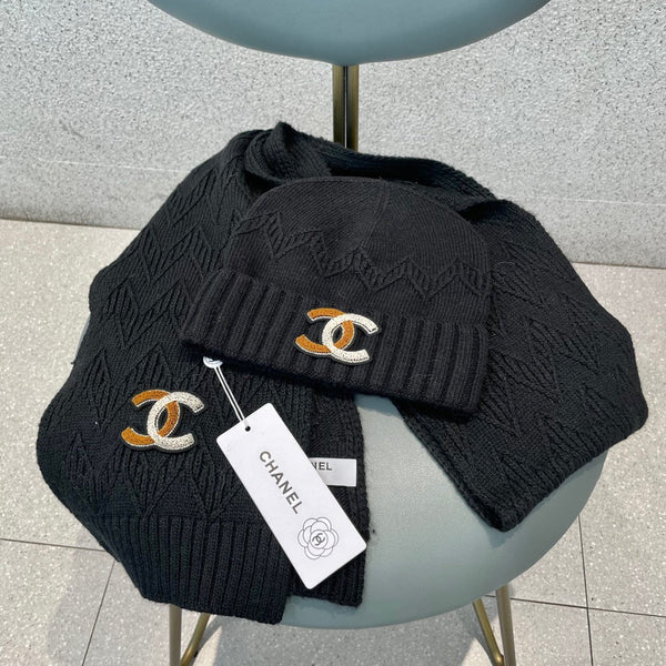 SET HAT AND SCARF IN BLACK WOOL 420823