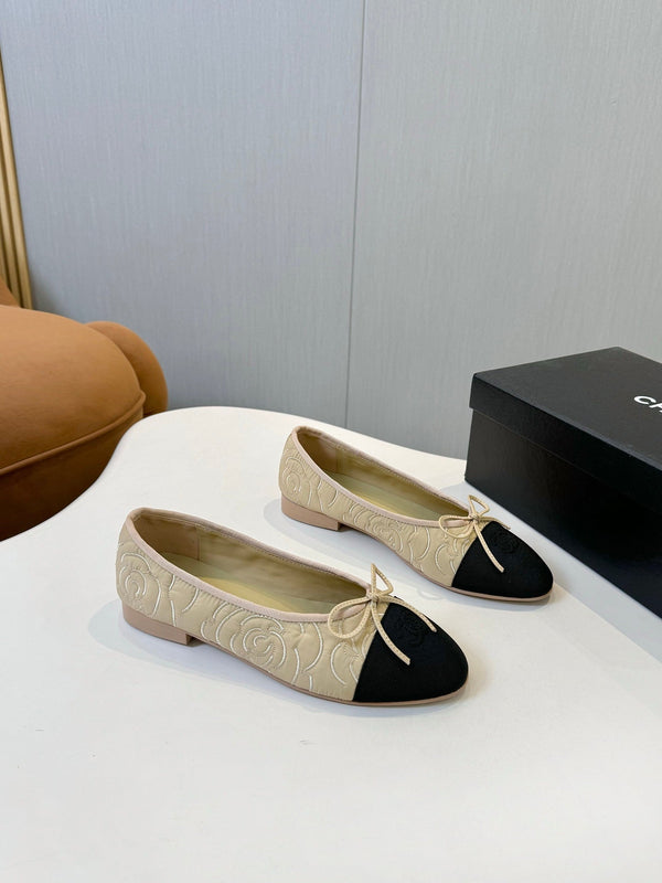 CC 25ss Métiers d’art Ballet Flats 10mm Black Beige Fabric Grosgrain 417040