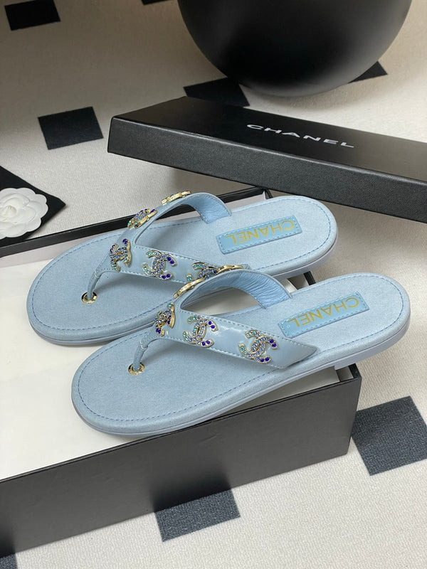 CC 25P Double C 5 Motifs Thongs Sandal Baby Blue Sheepskin 247696