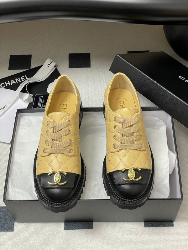 25K Double C Buckle Thick-Soled 25mm Loafer Beige Black Lambskin 247708
