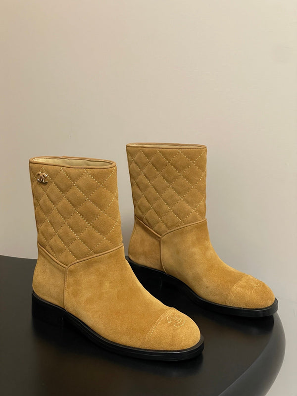 CC 25FW Double C Buckle Short Boot 25mm Brown Suede Cafskin 423142