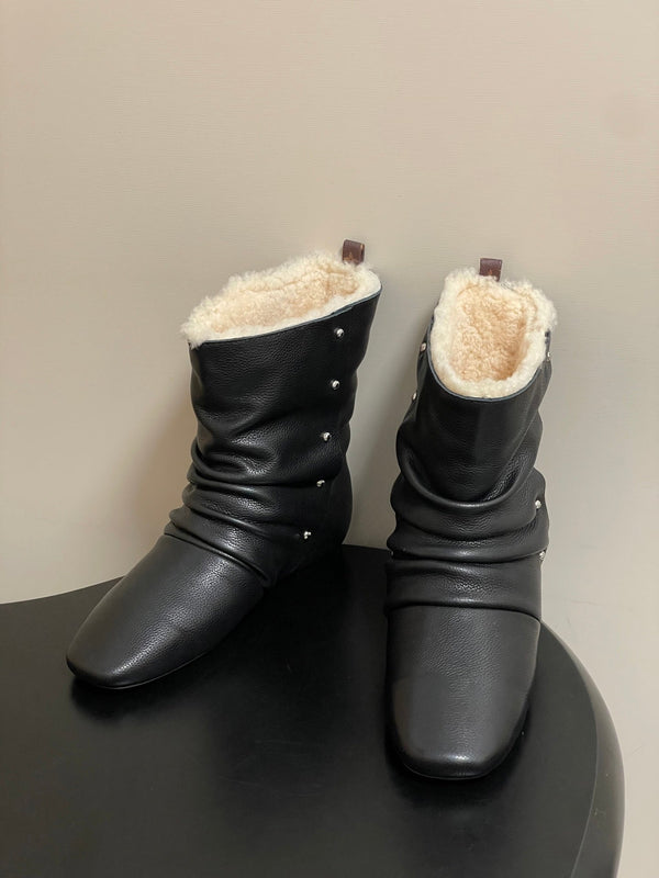 LV 25Fw Nomad Slip-on Ankle Boots Flat Black Grain Leather Wool-lined 534594 .