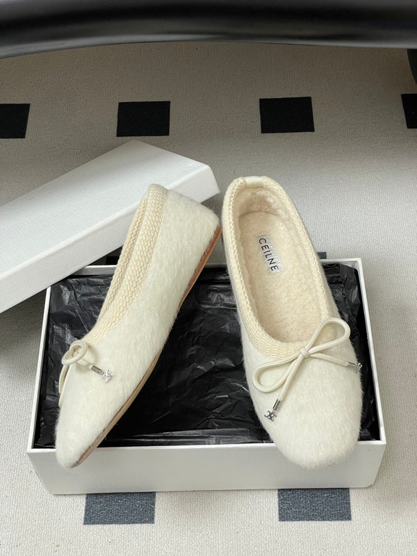CL 26s Ballet Flats In White Wool With Bow Style