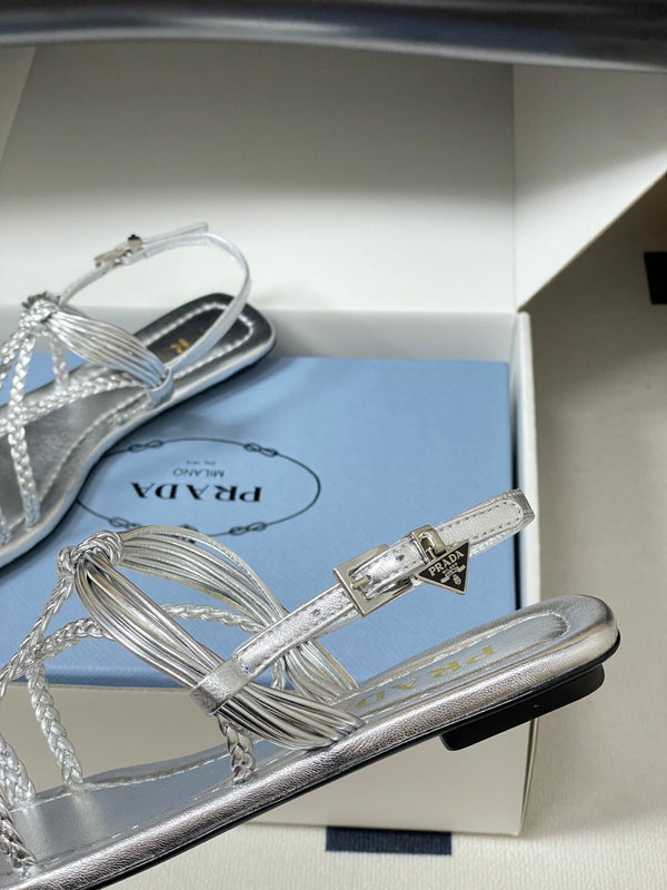 Pra Strappy Flat Sandals Sliver Sheepskin 834810