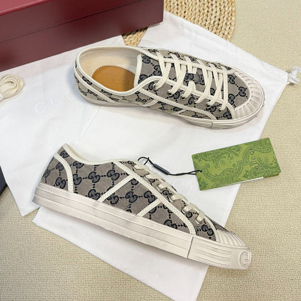 GG Sneaker Julio Canvas Sneakers Black Caro
