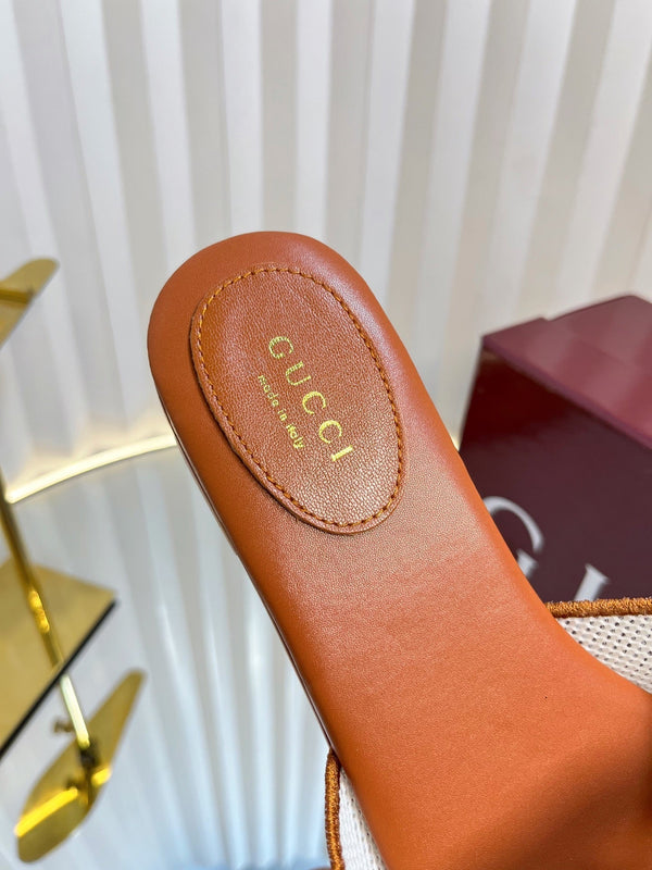 GC 25 Interlocking G Slide Sandal Brown Canvas Cowhide 294645