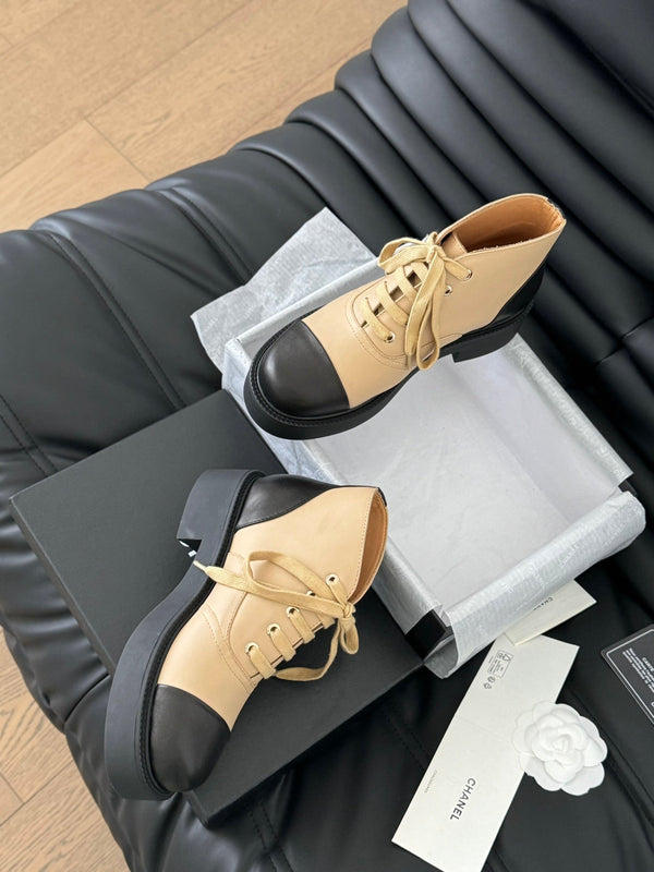 CC Ankle Boots Dark Beige Mix Black Calfskin 937064