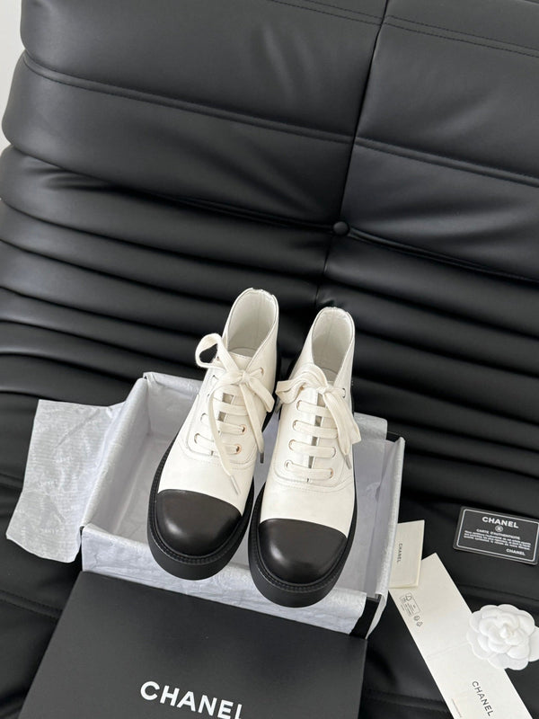 CC Ankle Boots White Mix Black Calfskin 937066