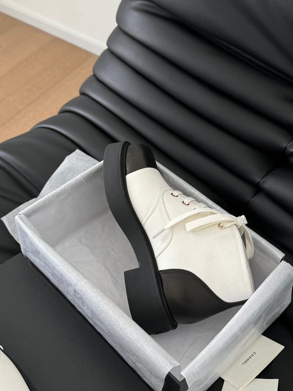 CC Ankle Boots White Mix Black Calfskin 937066