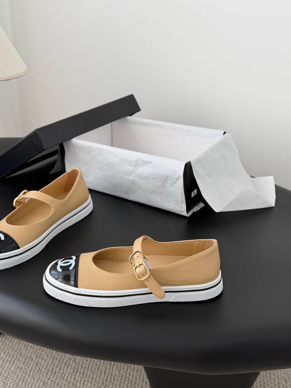 CC 26P Mary Jane Black Beige Patent Leather Lambskin 670805