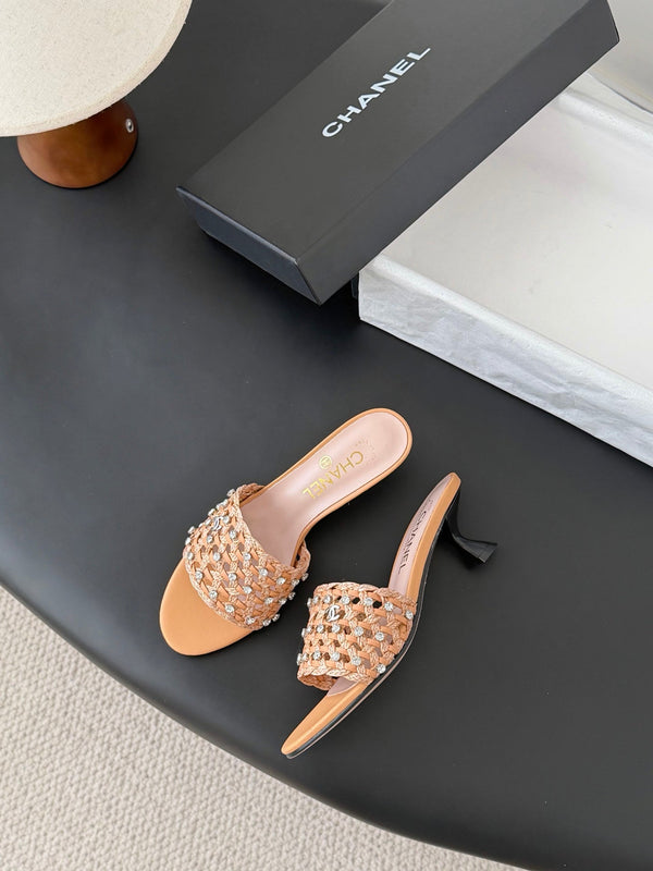 CC 26SS Sandals Beige Woven Lambskin 670631