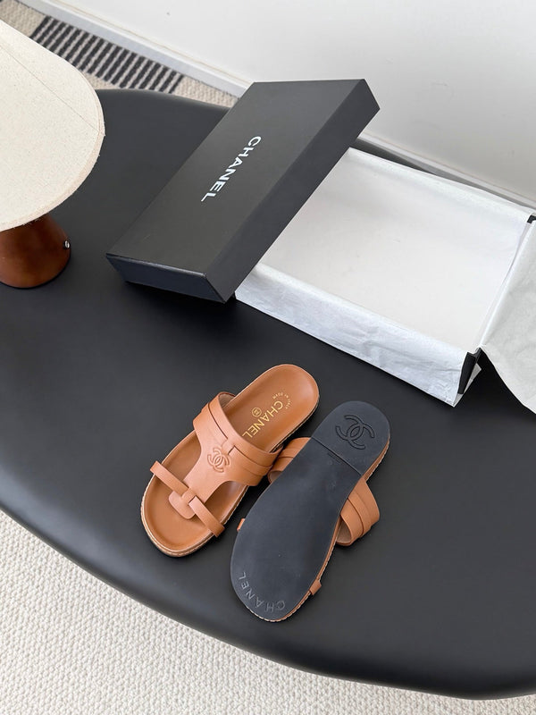CC 26s Sandals Brown Sheepskin 670378