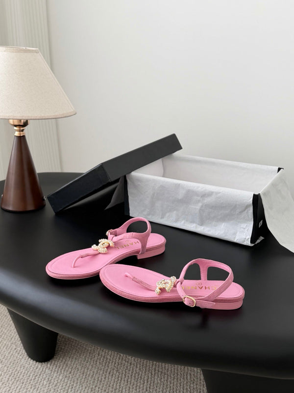 CC Strappy Sandals Pink Suede Sheepskin 670383
