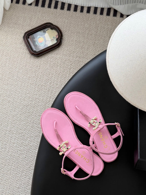 CC Strappy Sandals Pink Suede Sheepskin 670390