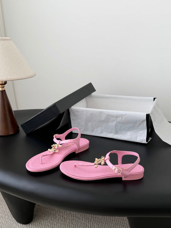 CC Strappy Sandals Pink Sheepskin 670391