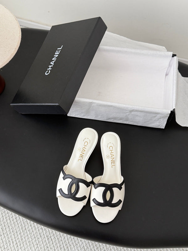 CC 2026 Heeled Sandal White Black Lambskin 675862