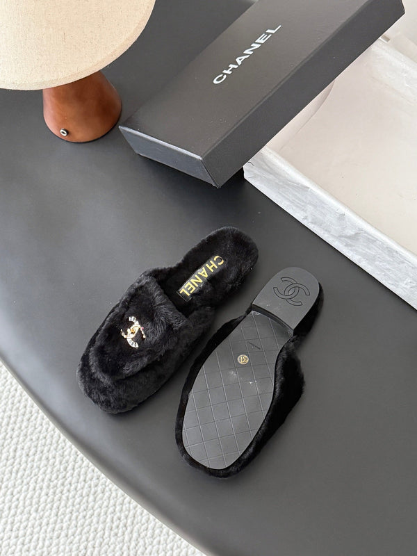 CC 26s Mules Black Gold Shearling 127705