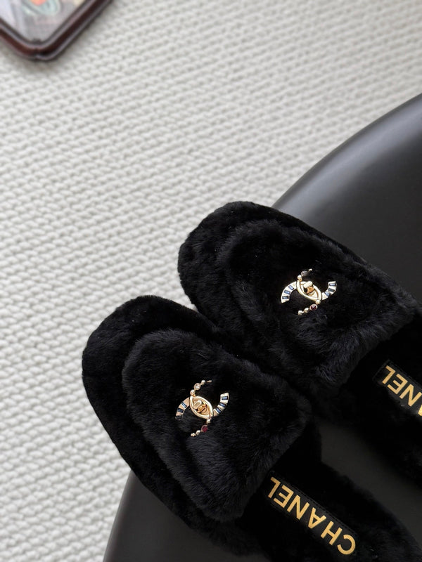 CC 26s Mules Black Gold Shearling 127705