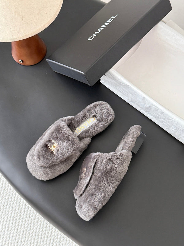 CC 26s Mules Grey Gold Shearling 127706