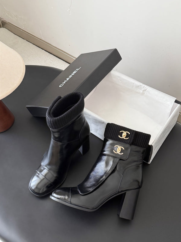 CC 26s Ankle Boots Black Gold Knit Cuff Leather 127794