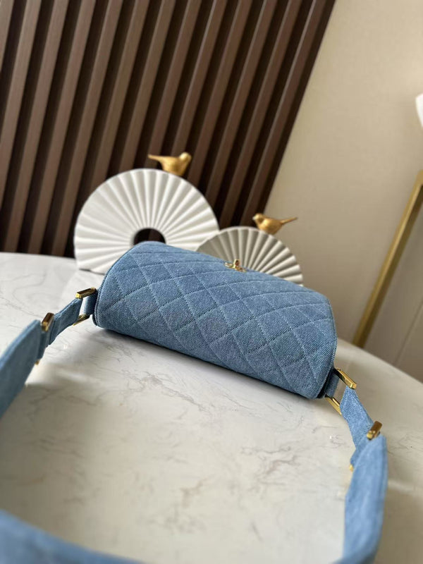 CC Vintage Flap Bag Medium Blue Denim