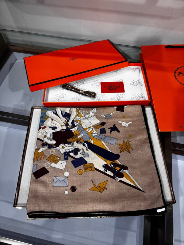 HM Flagship Shawl 140x140cm Khaki Colorful Cashmere Silk 212379