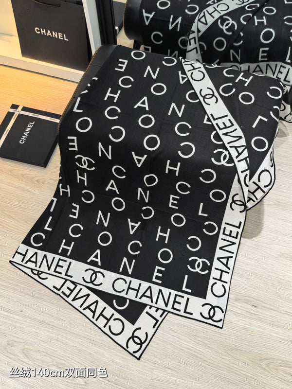 CC 25 Scarf 140CM White Black Cashmere 293084