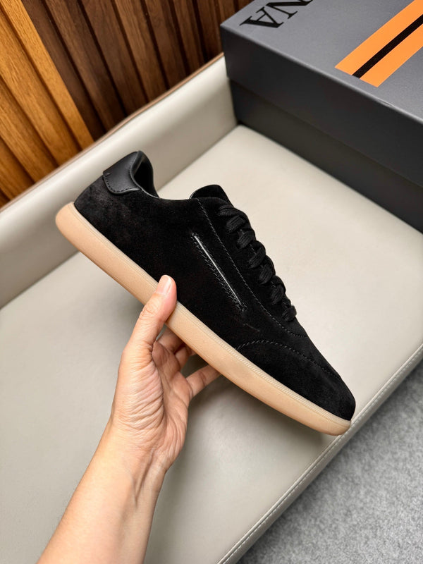 Zegna Men's 232 Low-Top Sneakers Black Suede