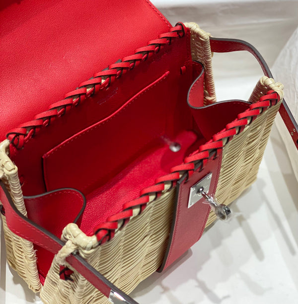 HM Kelly 20 Picnic Kelly Red Bamboo And Rattan