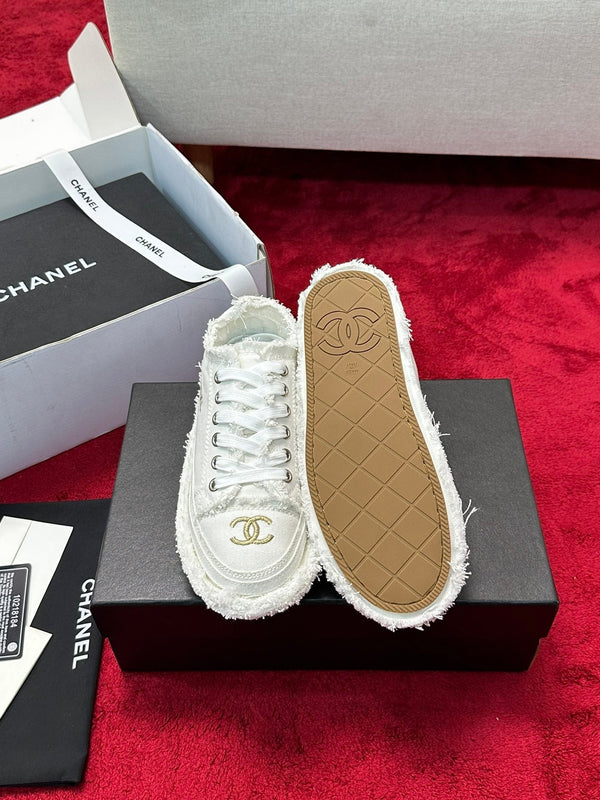 CC 26S Sneaker Flowing Embroidery Denim Canvas 147788