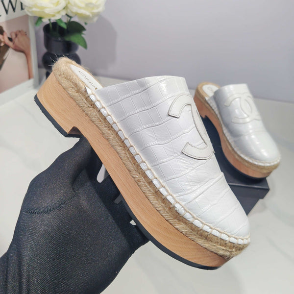 CC 26s Half-Length Slippers White Sheepskin 104249