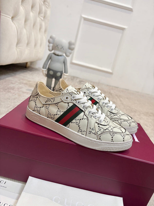 GG Stretch Low-Top Trainers Cream Leather 824429