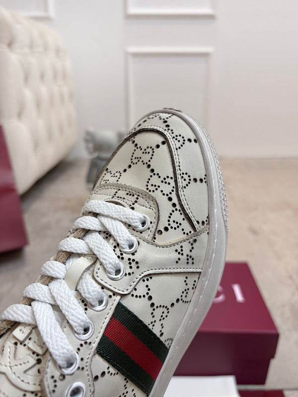 GG Stretch Low-Top Trainers Cream Leather 824429
