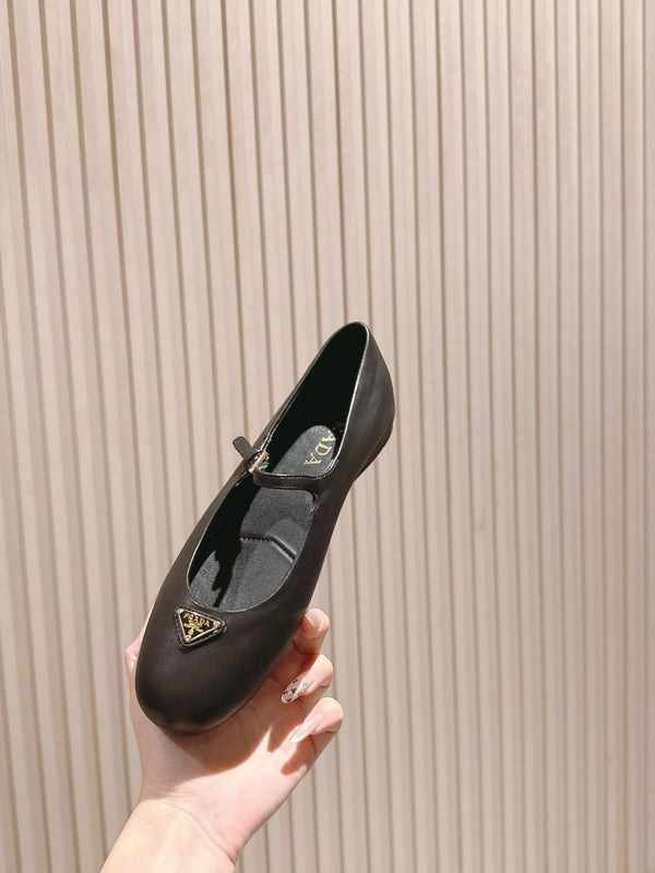PRA 25s Ballet Flats with Small Buckle Black Cowhide 449714