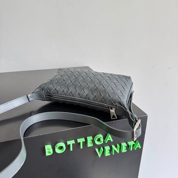 BV Traveler Phone Pouch Black Intrecciato Calfksin