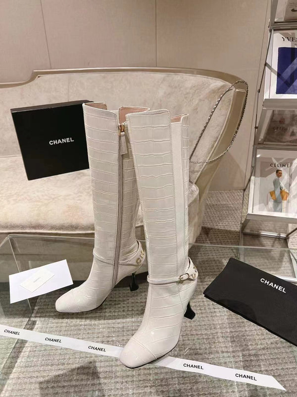 CC 26S Chain Buckle Croc Jumping Boots 9cm White Patent Leather 117687