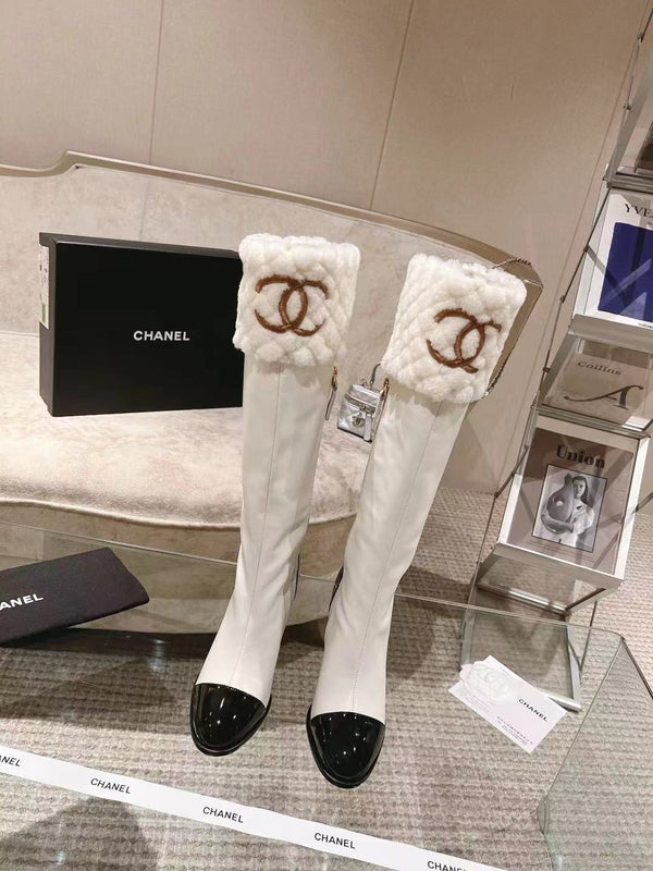 CC 26S Turnlock Quilted Shearling Jumping Boots 8.5cm White Leather 117691