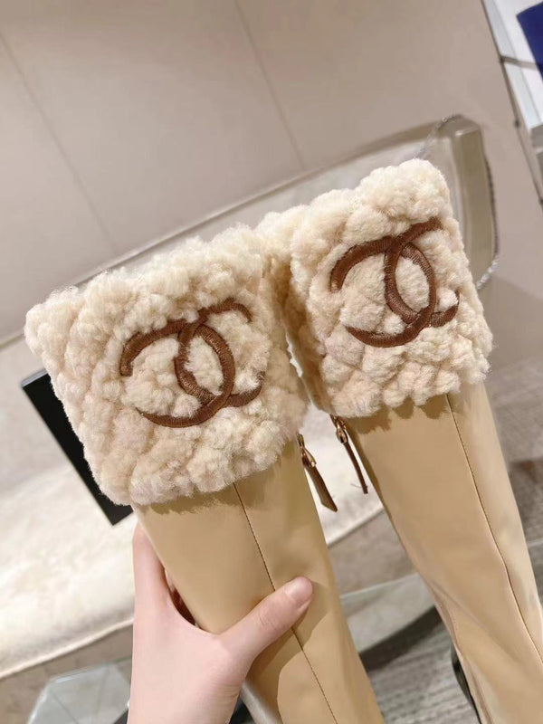 CC 26S Turnlock Quilted Shearling Jumping Boots 8.5cm Beige Leather 117690
