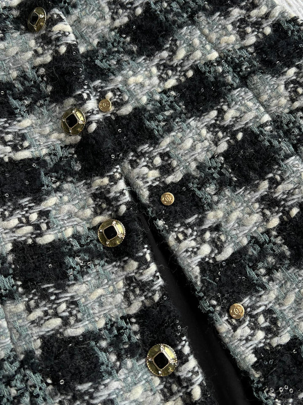 Chanel 2025 Plaid Tweed Vest Jacket Black Wool Polyester 325379