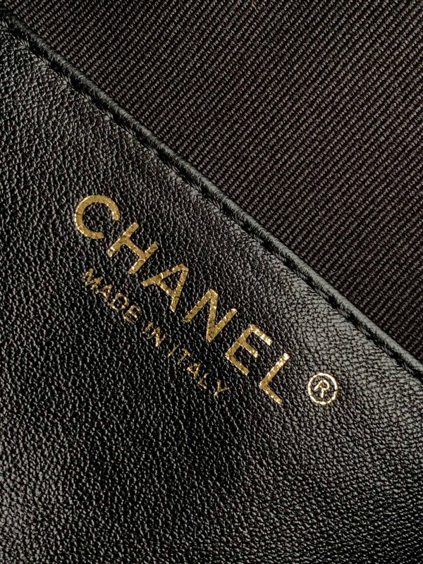 CC 25 BACKPACK IN BLACK CALFSKIN GOLD HARDWARE