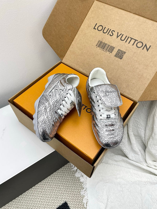 LV Footprint Sneaker Sliver Metalic Leather 611171