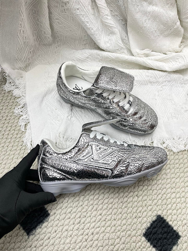 LV Footprint Sneaker Sliver Metalic Leather 611171